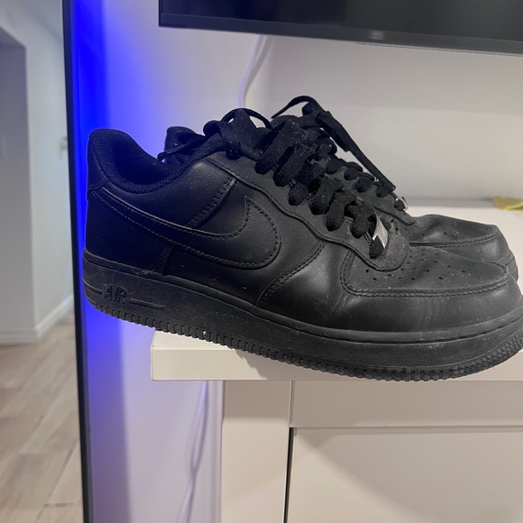 Black AF1 - Picture 2 of 3
